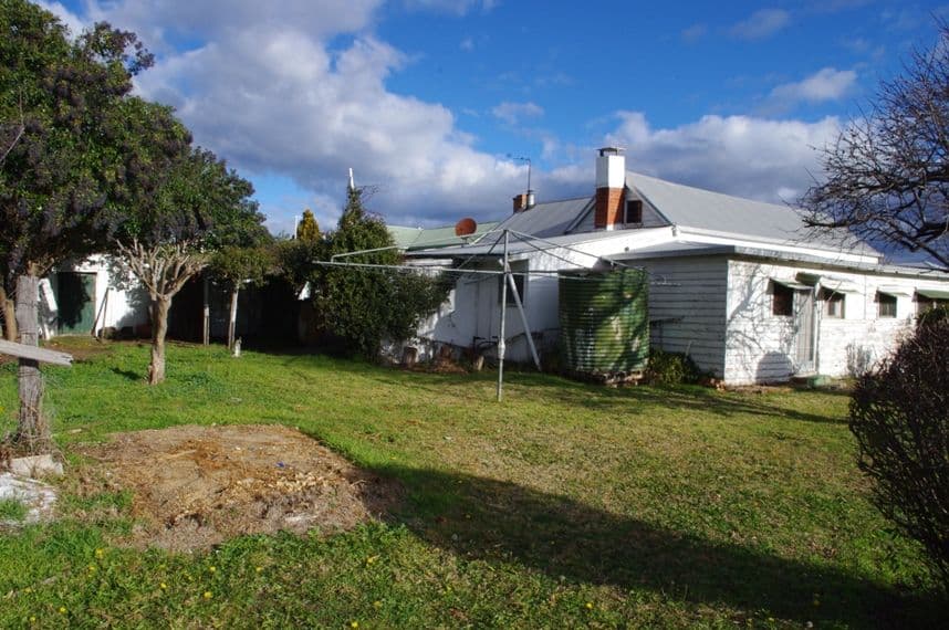 102 Arthur Street, INVERELL NSW 2360, Inverell - Thumbnail 2