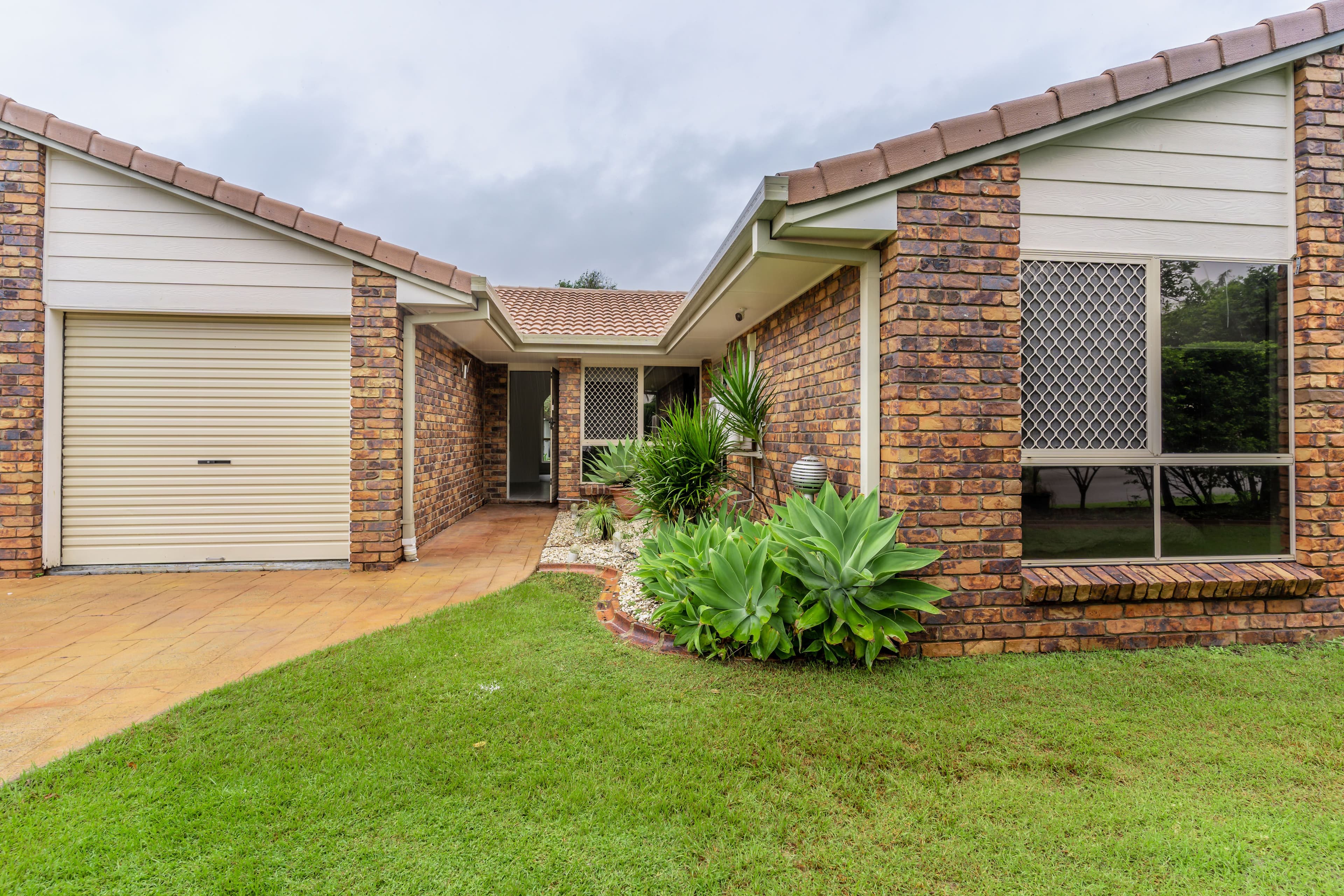 15 Bannockburn Crescent, Parkinson QLD 4115, Parkinson - Thumbnail 4