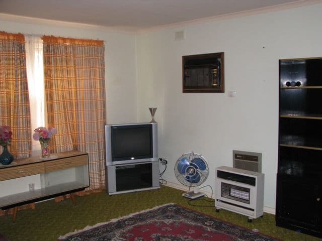 11 McCutcheon Street, WAIKERIE SA 5330, Waikerie - Thumbnail 2