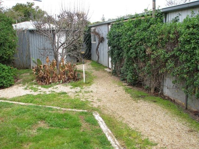 11 McCutcheon Street, WAIKERIE SA 5330, Waikerie - Thumbnail 8