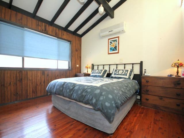 16 Ayres Crescent, GEORGES HALL NSW 2198, Georges Hall - Thumbnail 8