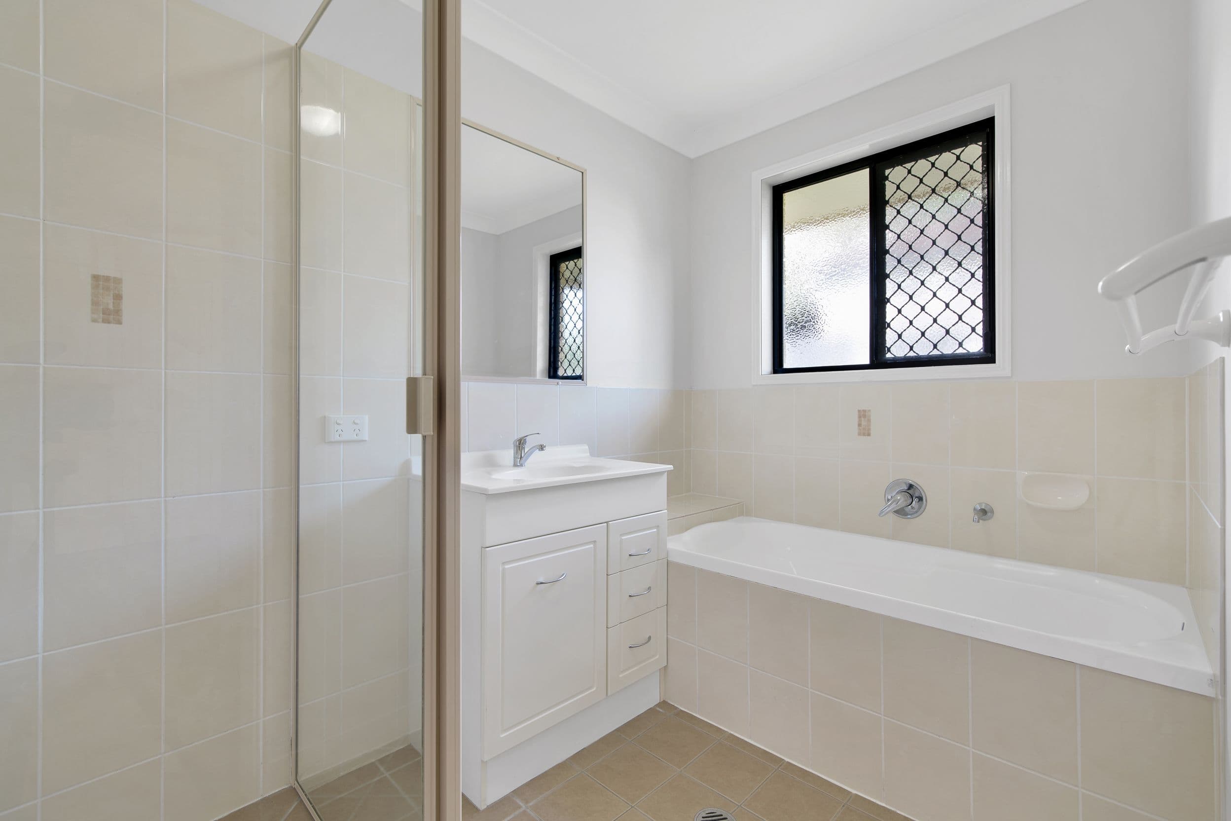 25 Worthington Street, West Gladstone QLD 4680, West Gladstone - Thumbnail 7