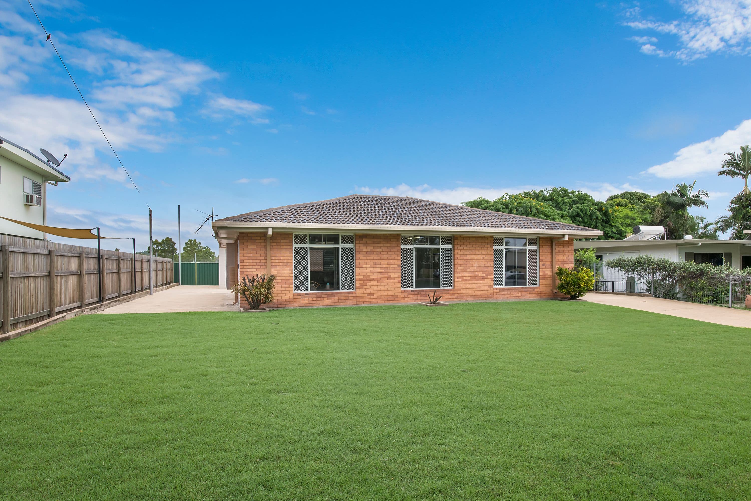 9 Stephenson Street, Wulguru QLD 4811, Wulguru - Image 1