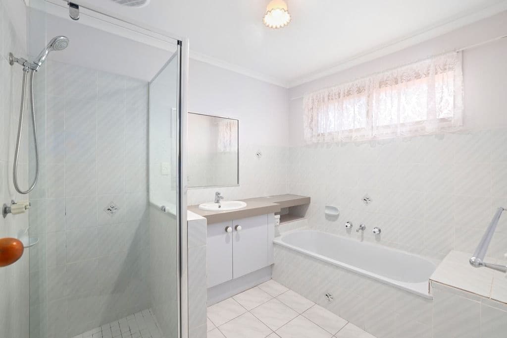 6 Jacqueline Close, Werribee VIC 3030, Werribee - Thumbnail 4