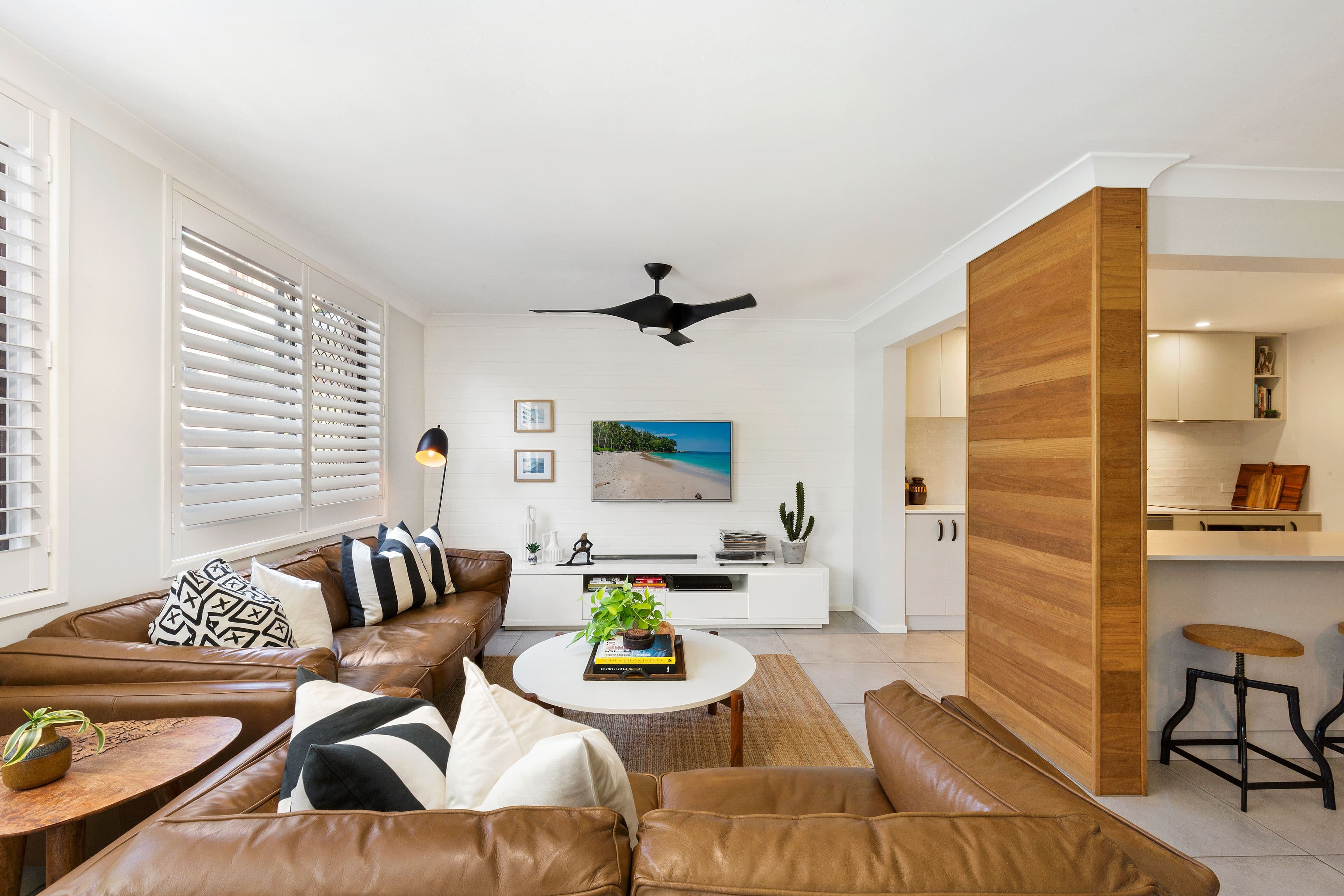 4 Rosewood Avenue, Broadbeach QLD 4218, Broadbeach - Thumbnail 2