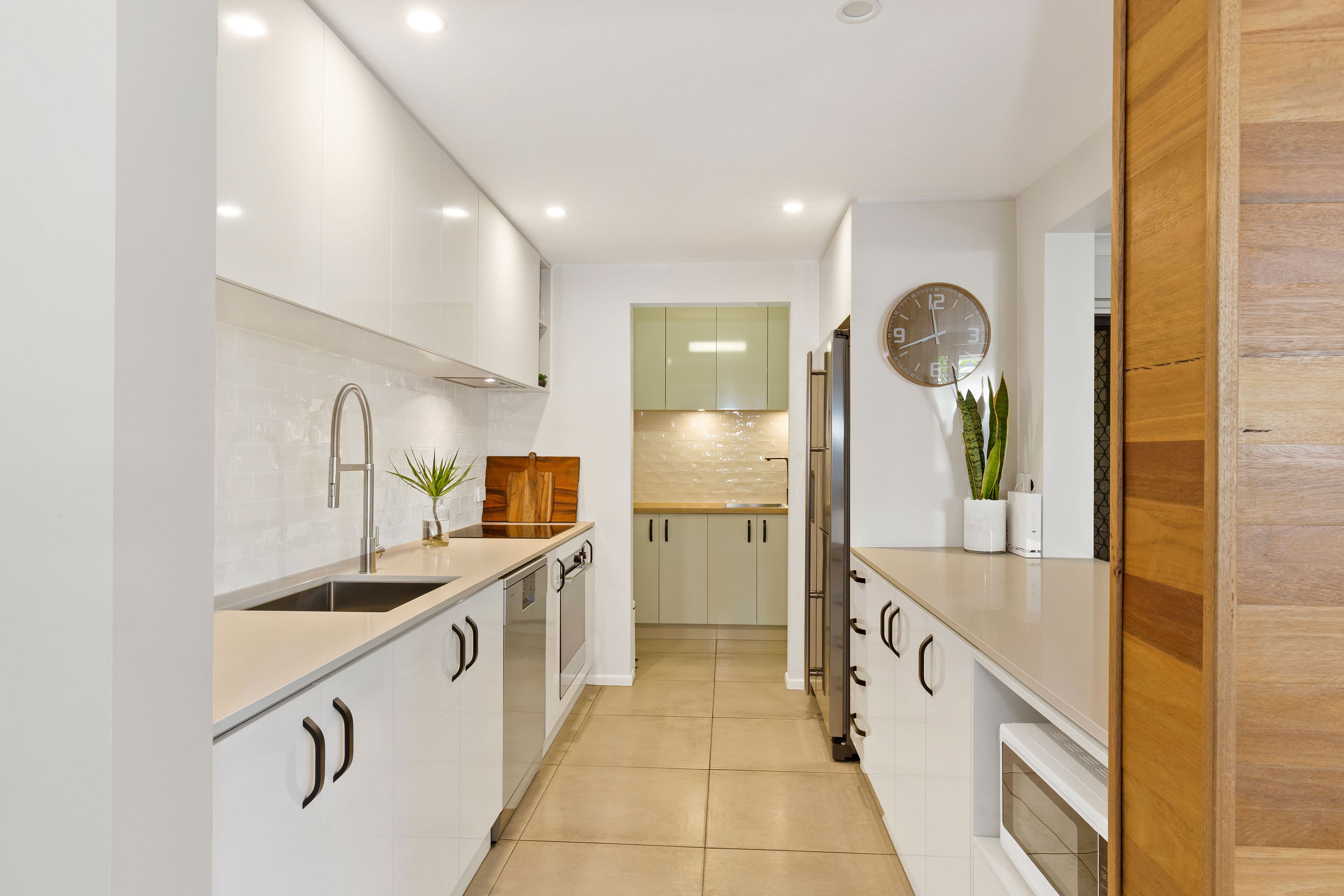 4 Rosewood Avenue, Broadbeach QLD 4218, Broadbeach - Thumbnail 4