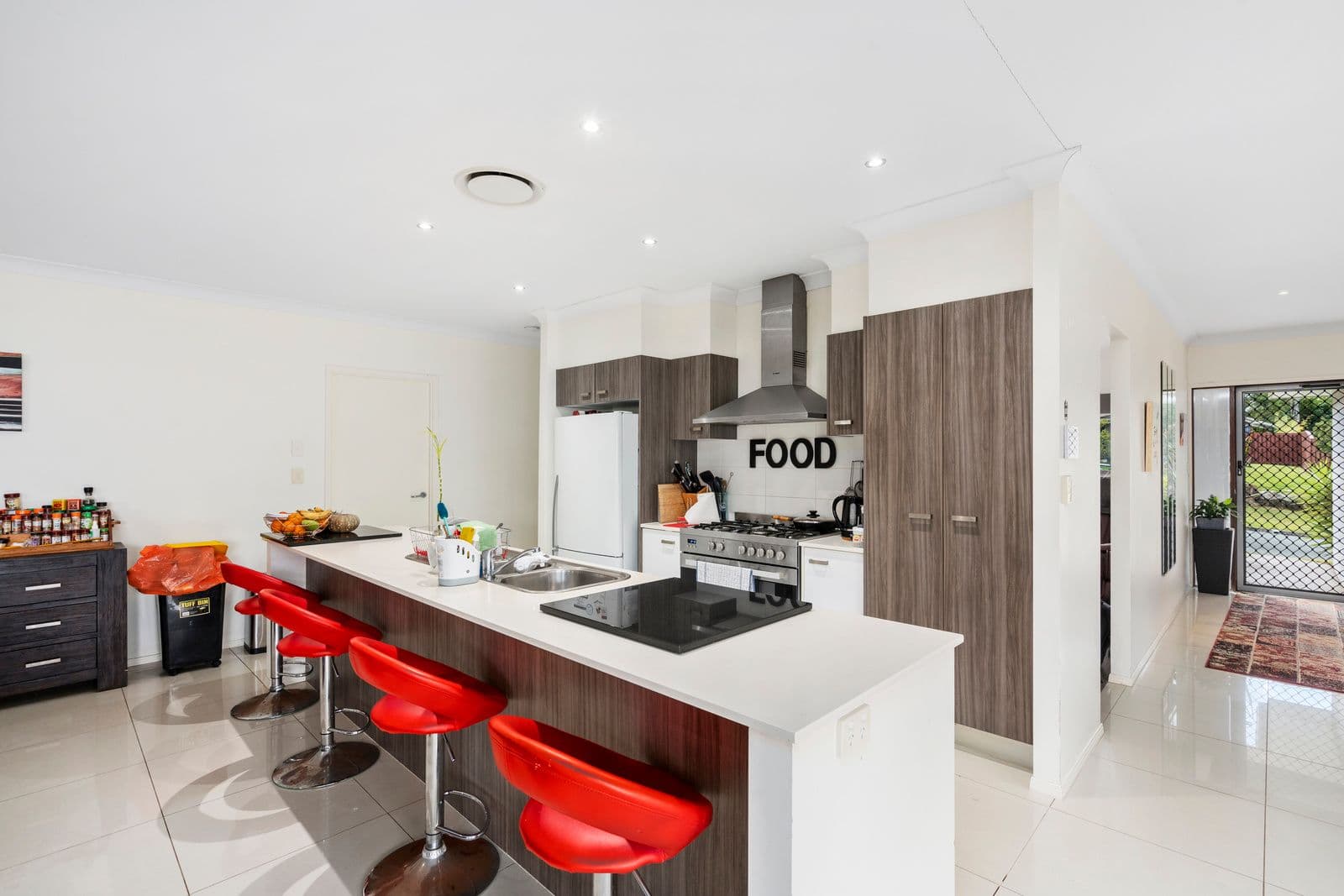 22 Bushland Place, Maudsland QLD 4210, Maudsland - Thumbnail 3