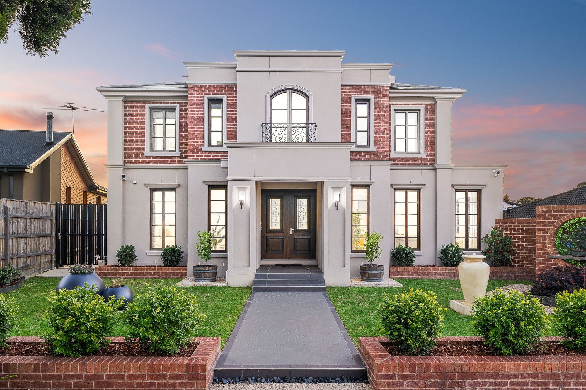 2 Nellie Court, Mount Waverley VIC 3149, Mount Waverley - Thumbnail 2