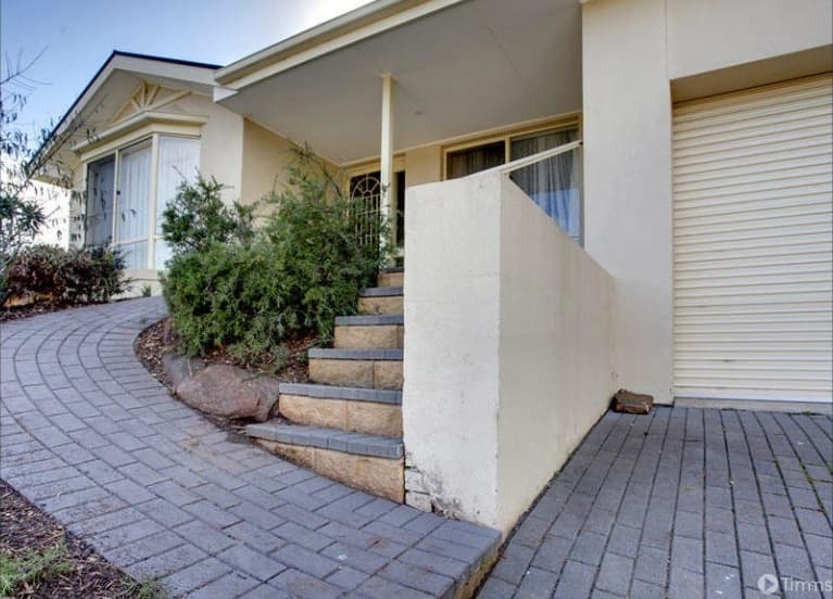 2 Ridge Place, Aberfoyle Park - Thumbnail 2