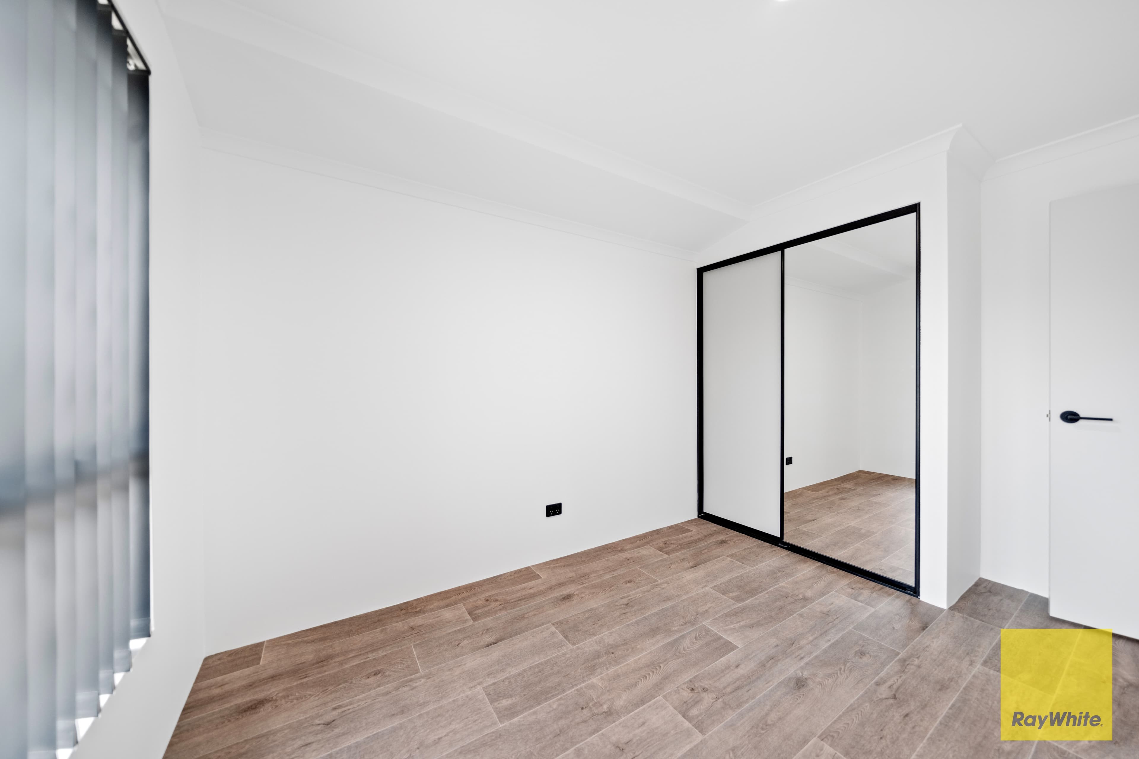 64 Rhodeswood Drive, Aveley WA 6069, Aveley - Thumbnail 8