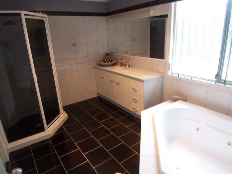 6 Carnation Crescent, CALAMVALE QLD 4116, Calamvale - Thumbnail 8