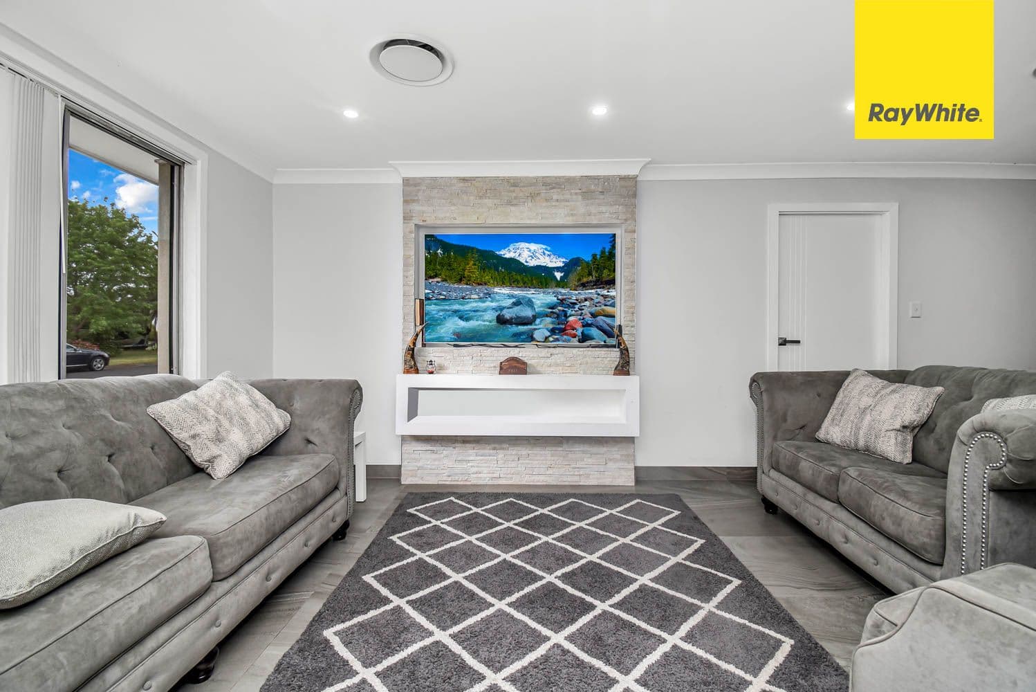 18 Shakespeare Drive, St Clair NSW 2759, St Clair - Thumbnail 2