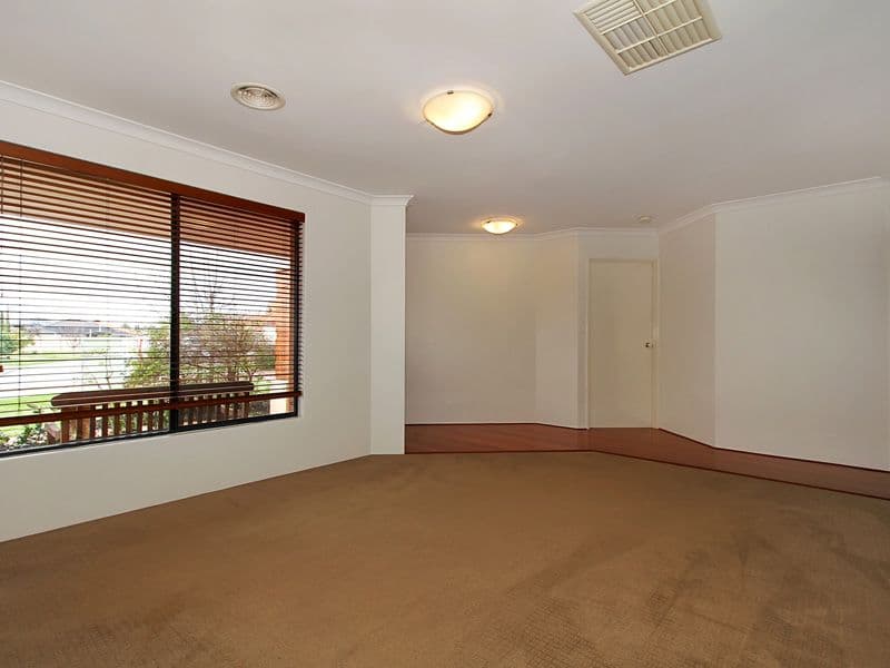 8 Nutbush Court, THORNLIE WA 6108, Thornlie - Thumbnail 3