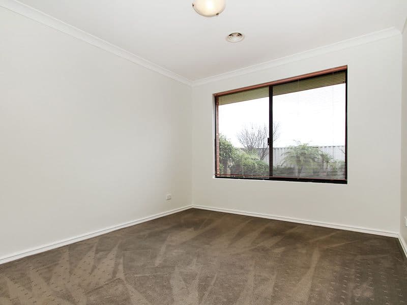8 Nutbush Court, THORNLIE WA 6108, Thornlie - Thumbnail 7