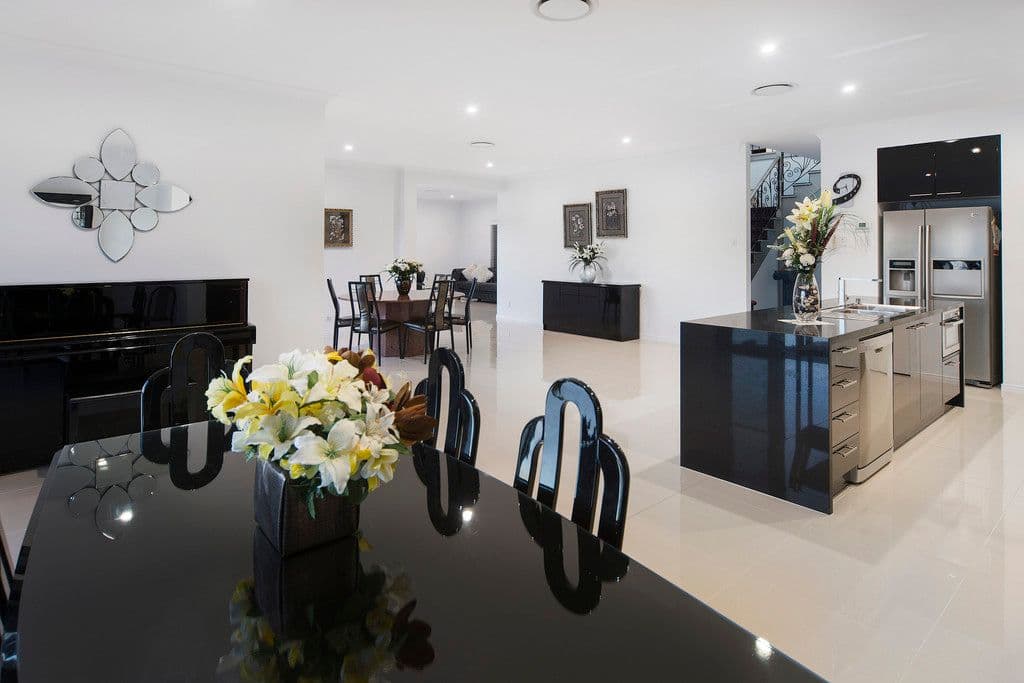 6169 Murten Court, Hope Island QLD 4212, Hope Island - Thumbnail 5