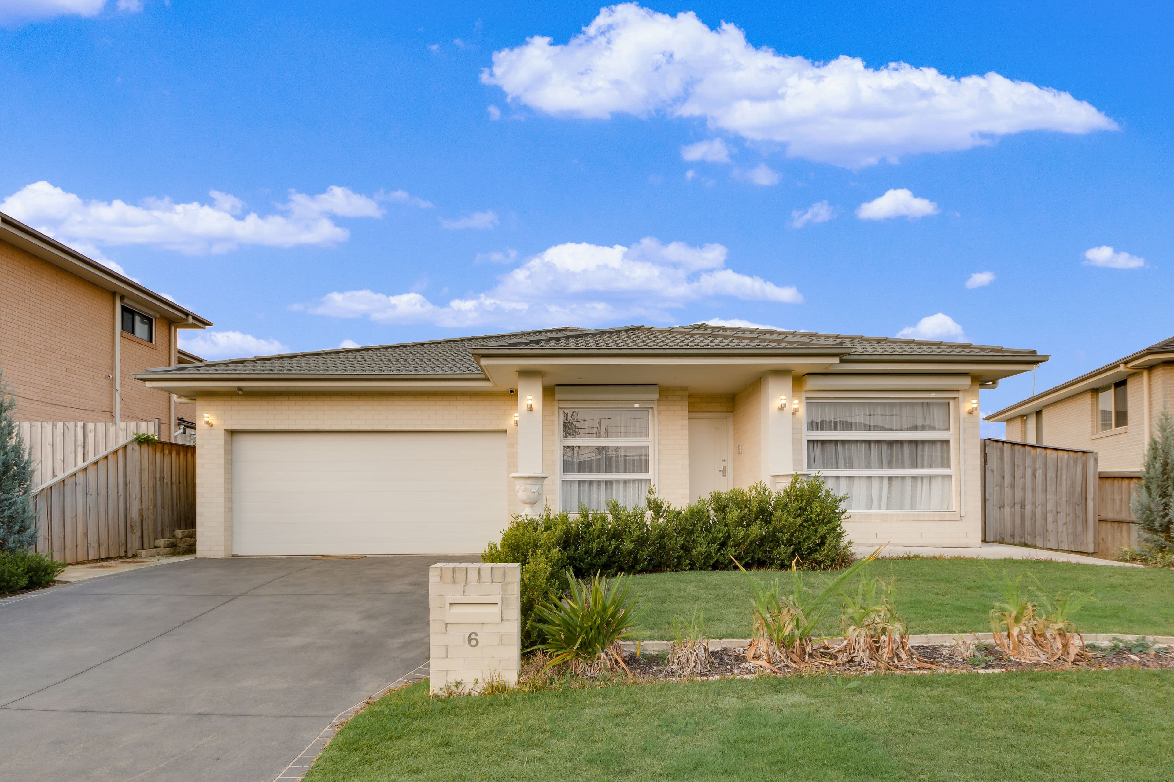 6 Minstrel Street, Glenfield - Image 1