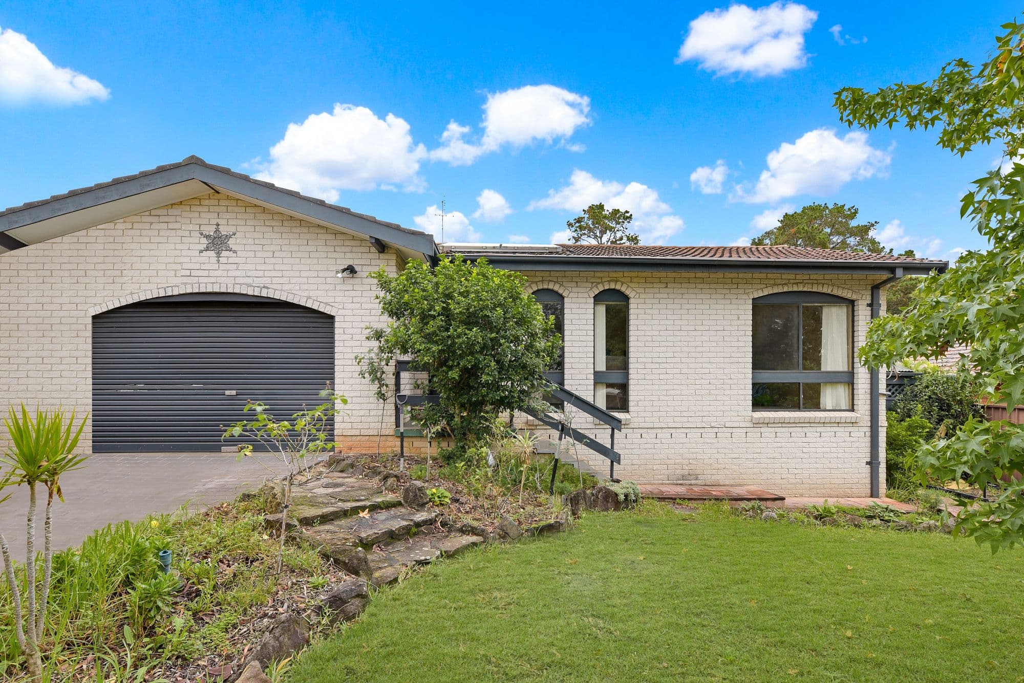 6 Cedar Avenue, Bradbury - Image 1