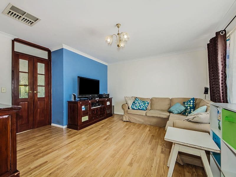 11 Javanica  Court, WARNBRO WA 6169, Warnbro - Thumbnail 4