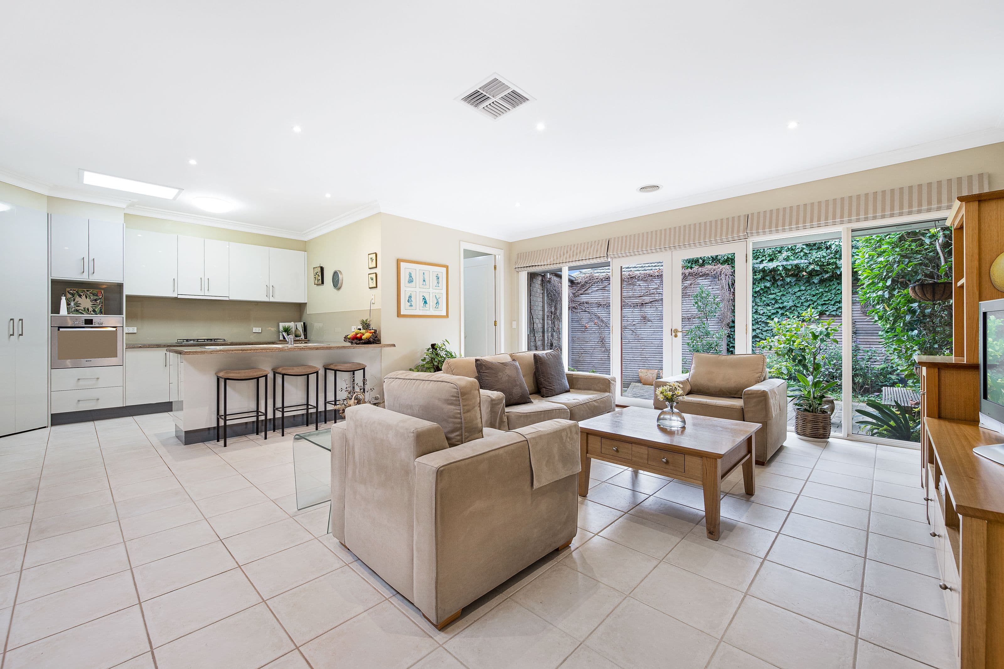 25A Miller Crescent, Mount Waverley VIC 3149, Mount Waverley - Thumbnail 3
