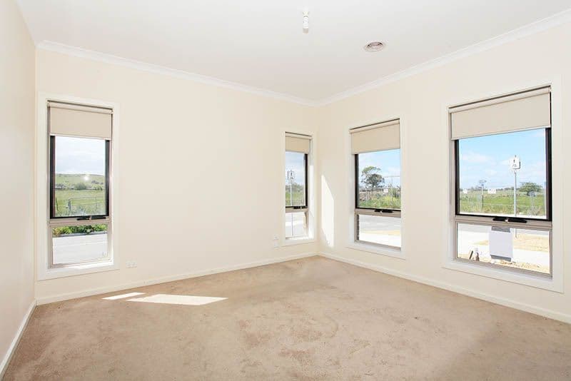 2 Baltrum Drive, WOLLERT VIC 3750, Wollert - Thumbnail 2