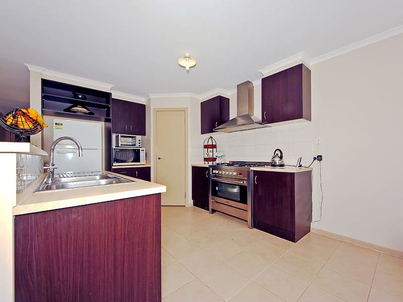 4 Holland Crescent, TRUGANINA VIC 3029, Truganina - Thumbnail 5