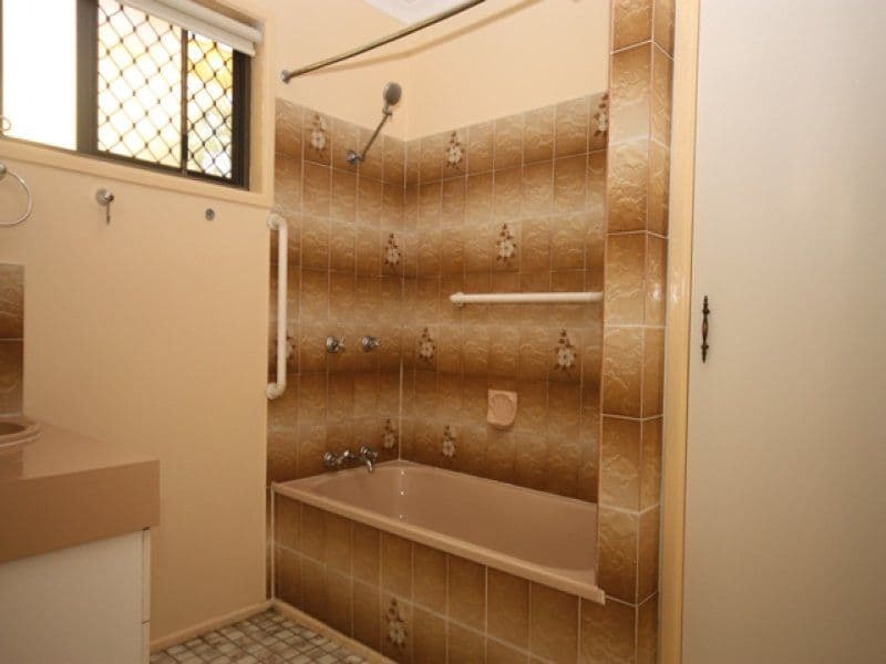 16 Spier Street, BILOELA QLD 4715, Biloela - Thumbnail 6