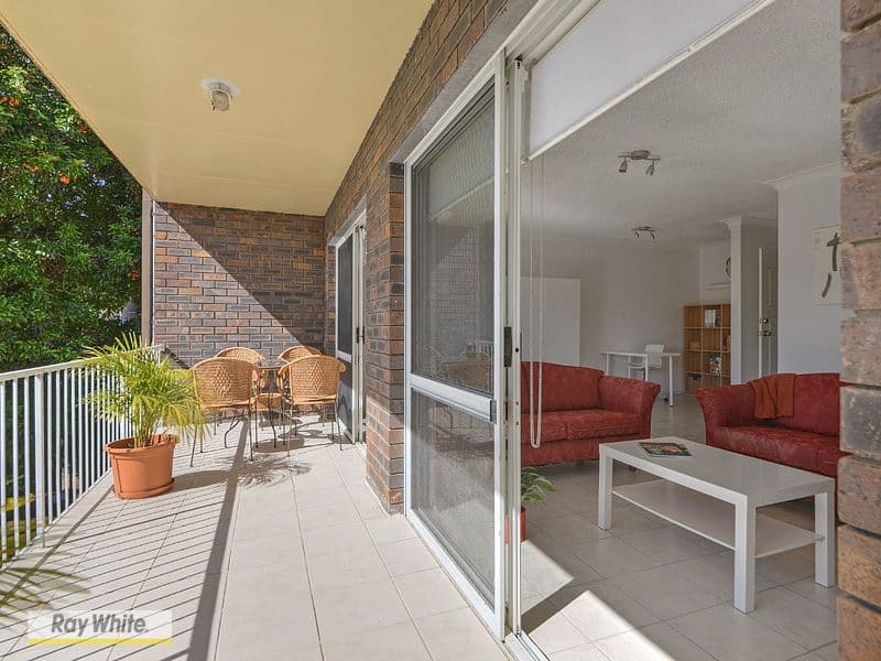 8 Moffatt Street, SCARBOROUGH QLD 4020, Scarborough - Thumbnail 2
