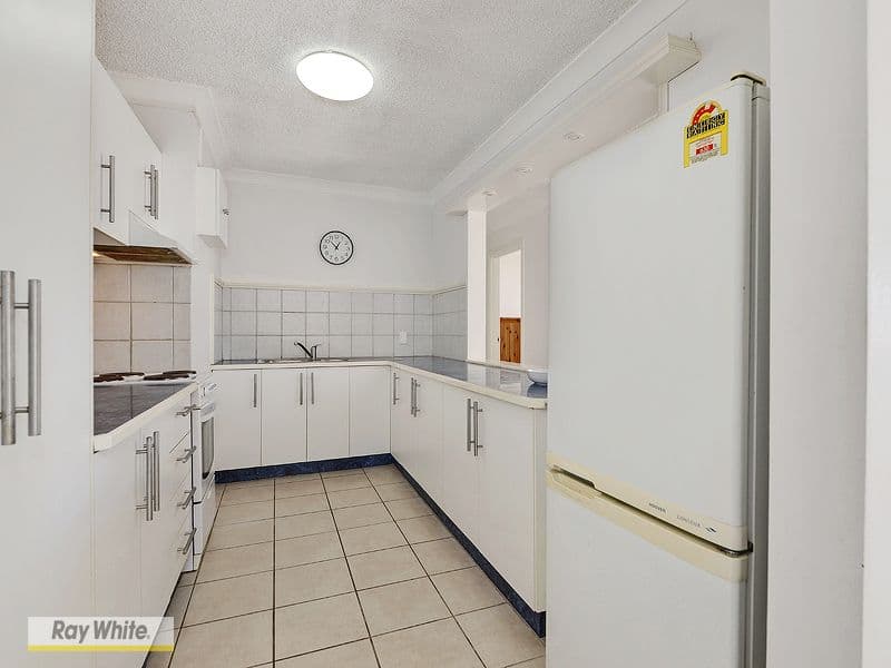 8 Moffatt Street, SCARBOROUGH QLD 4020, Scarborough - Thumbnail 5