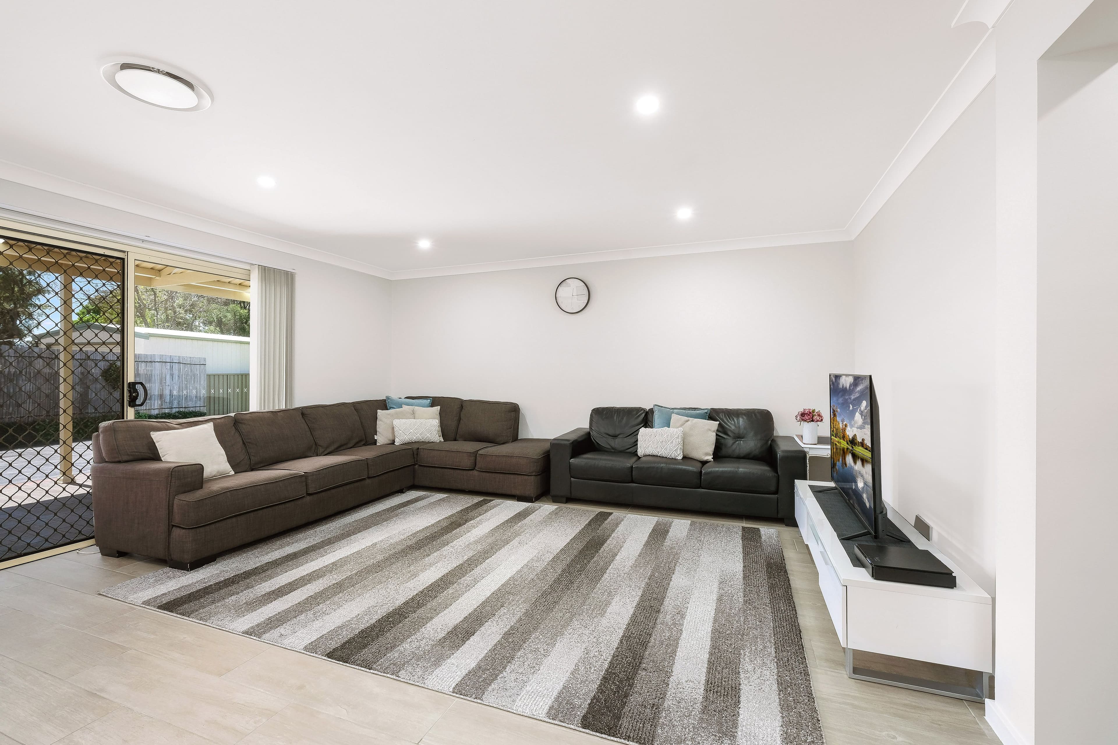 21 Templeton Crescent, Moorebank NSW 2170, Moorebank - Thumbnail 5
