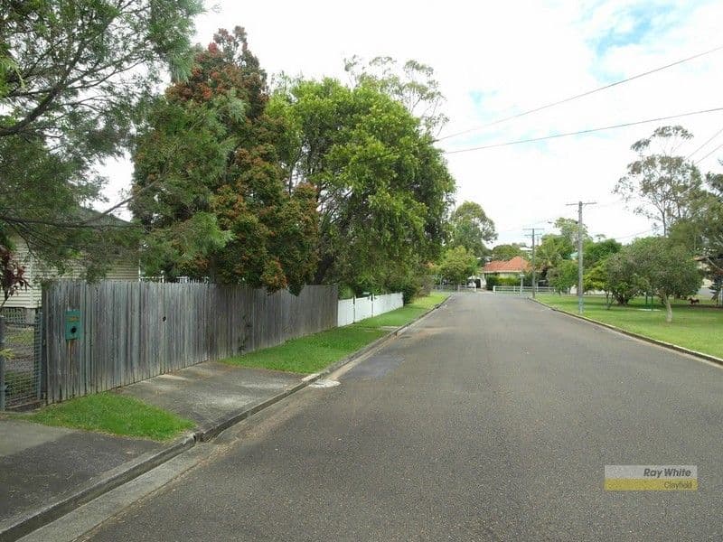 26 Kembla Street, WAVELL HEIGHTS QLD 4012, Wavell Heights - Thumbnail 8