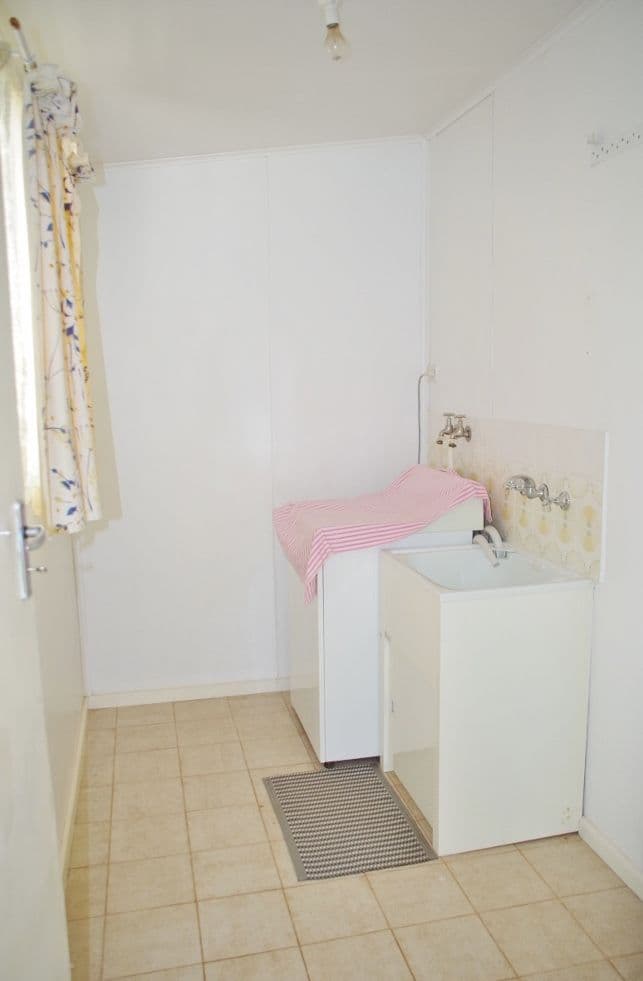 50 Seventeenth Street, Renmark SA 5341, Renmark - Thumbnail 7