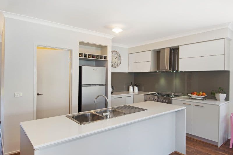 13 Wattlewoods Place, Carrum Downs VIC 3201, Carrum Downs - Thumbnail 2