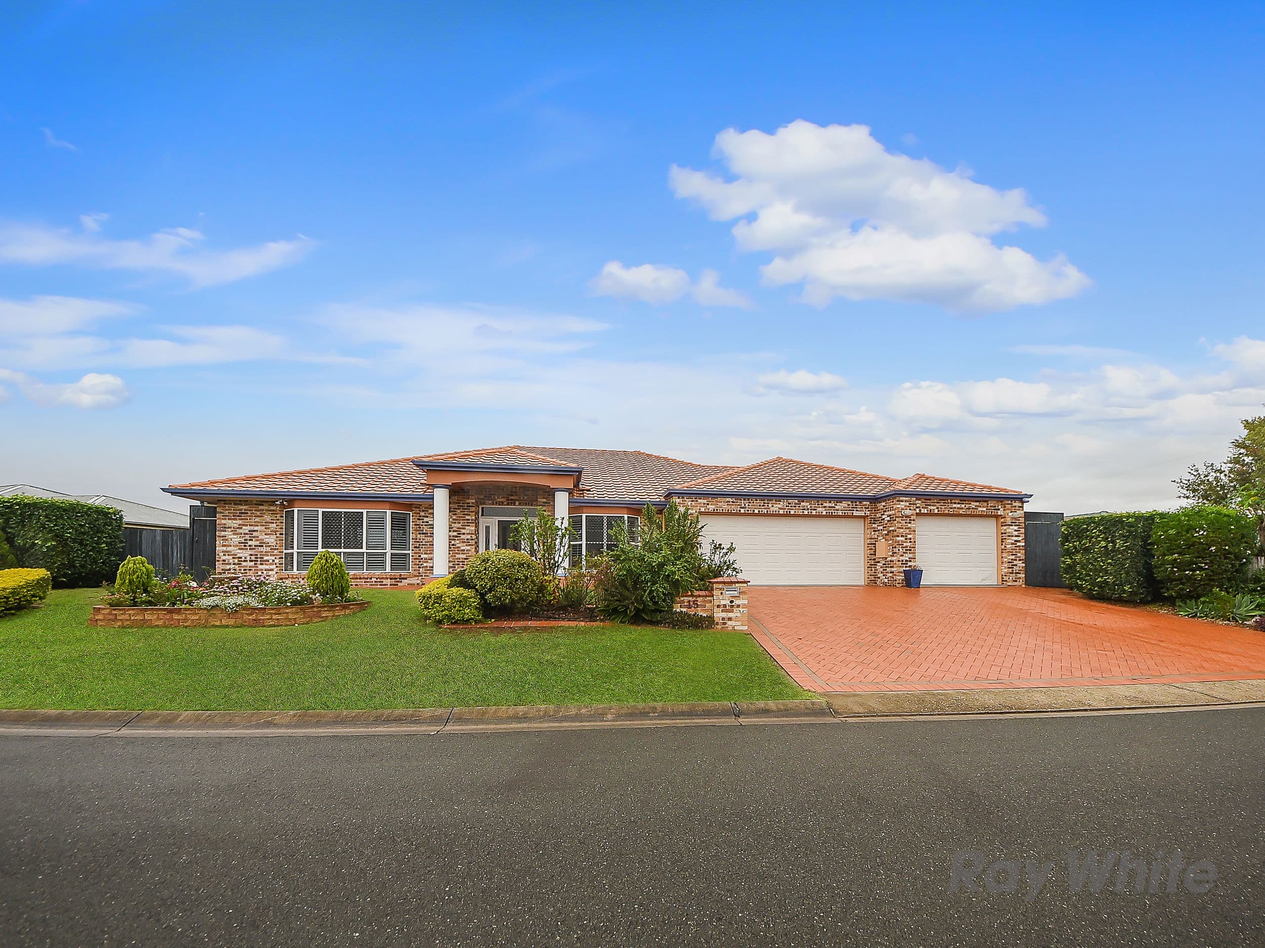 15 Camarsh Drive, Murrumba Downs QLD 4503, Murrumba Downs - Thumbnail 2