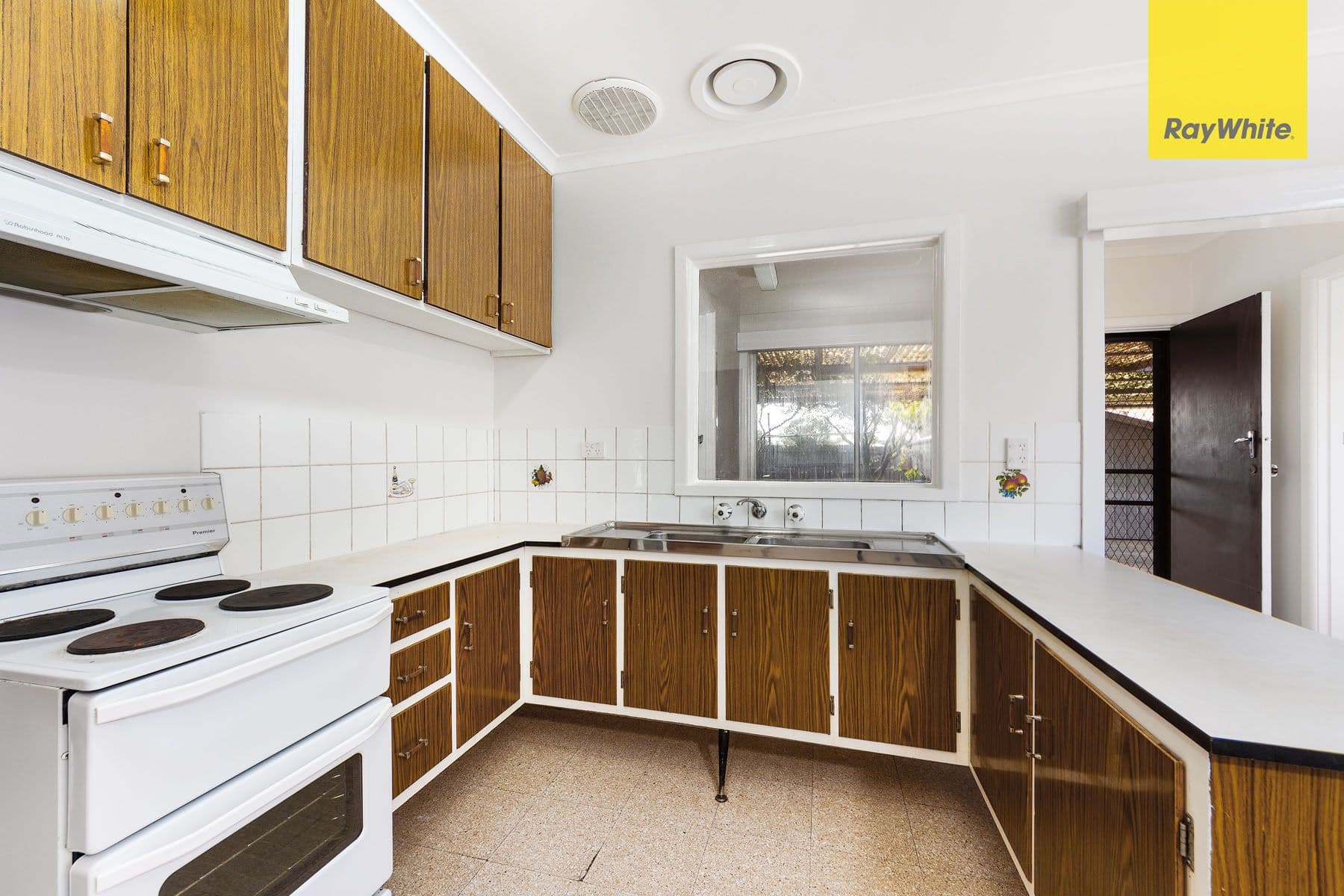 118 Oleander Drive, St Albans VIC 3021, St Albans - Thumbnail 3