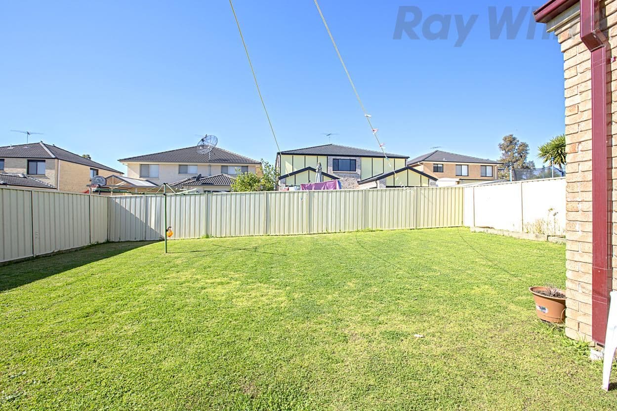 22 Lycett Avenue, West Hoxton NSW 2171, West Hoxton - Thumbnail 2