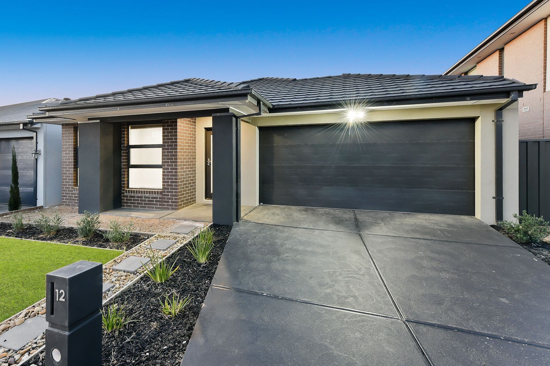 12 Vetara Street, Berwick VIC 3806, Berwick - Thumbnail 2