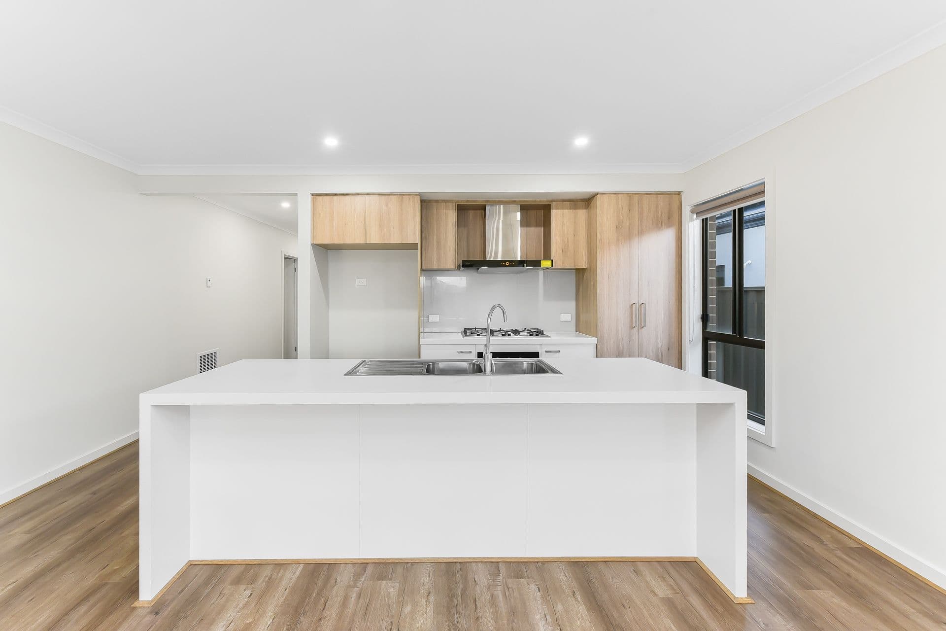 12 Vetara Street, Berwick VIC 3806, Berwick - Thumbnail 6