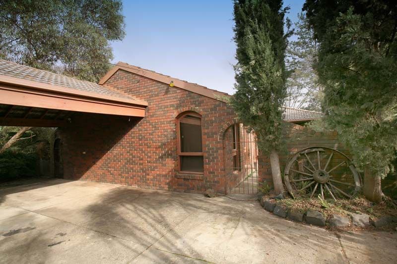 2 Shallot Close, GLEN WAVERLEY VIC 3150, Glen Waverley - Image 1