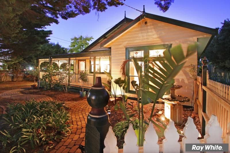 1 Bayview Road, MORNINGTON VIC 3931, Mornington - Thumbnail 2
