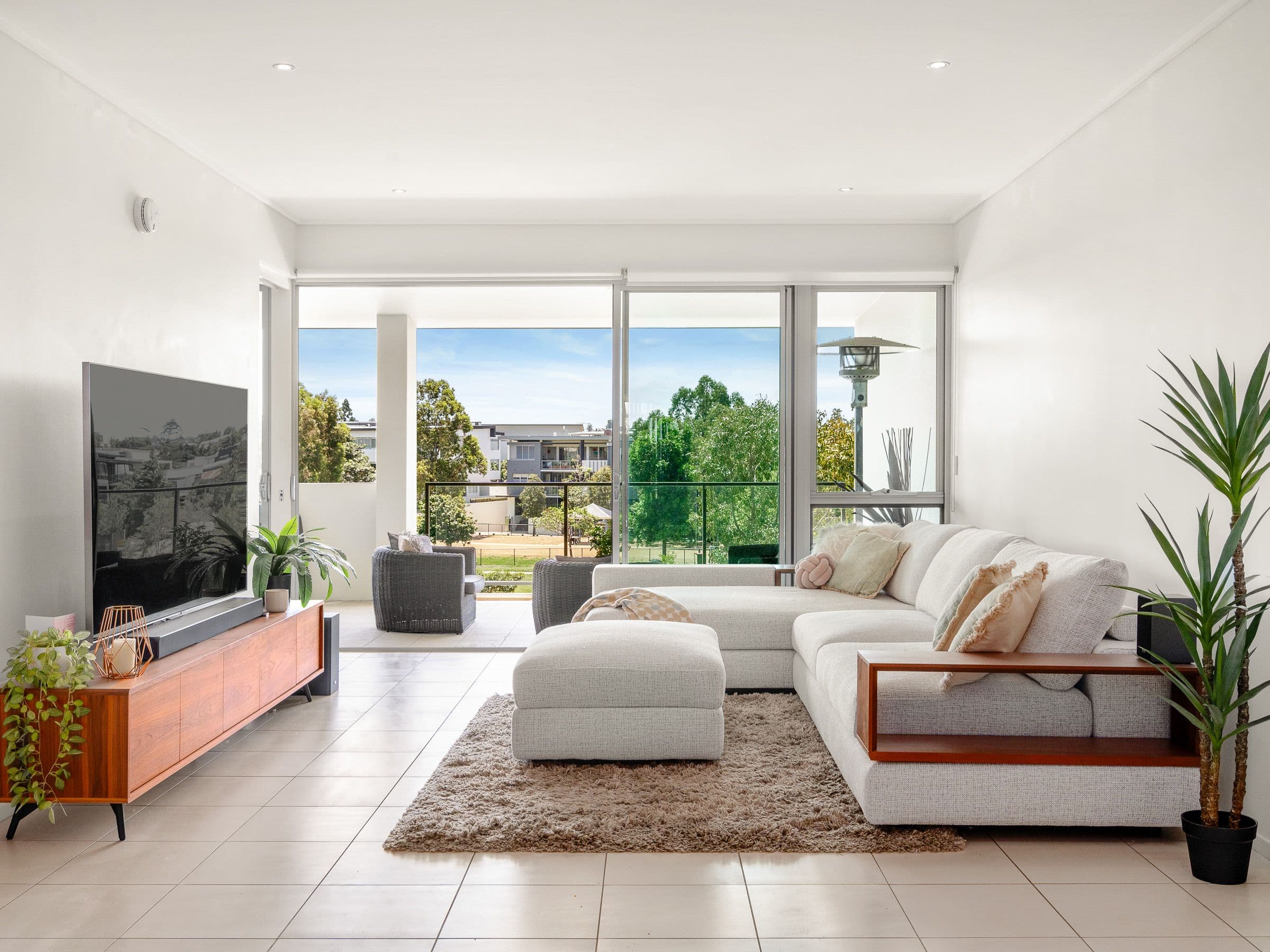16 Waterline Crescent, Bulimba QLD 4171, Bulimba - Image 1