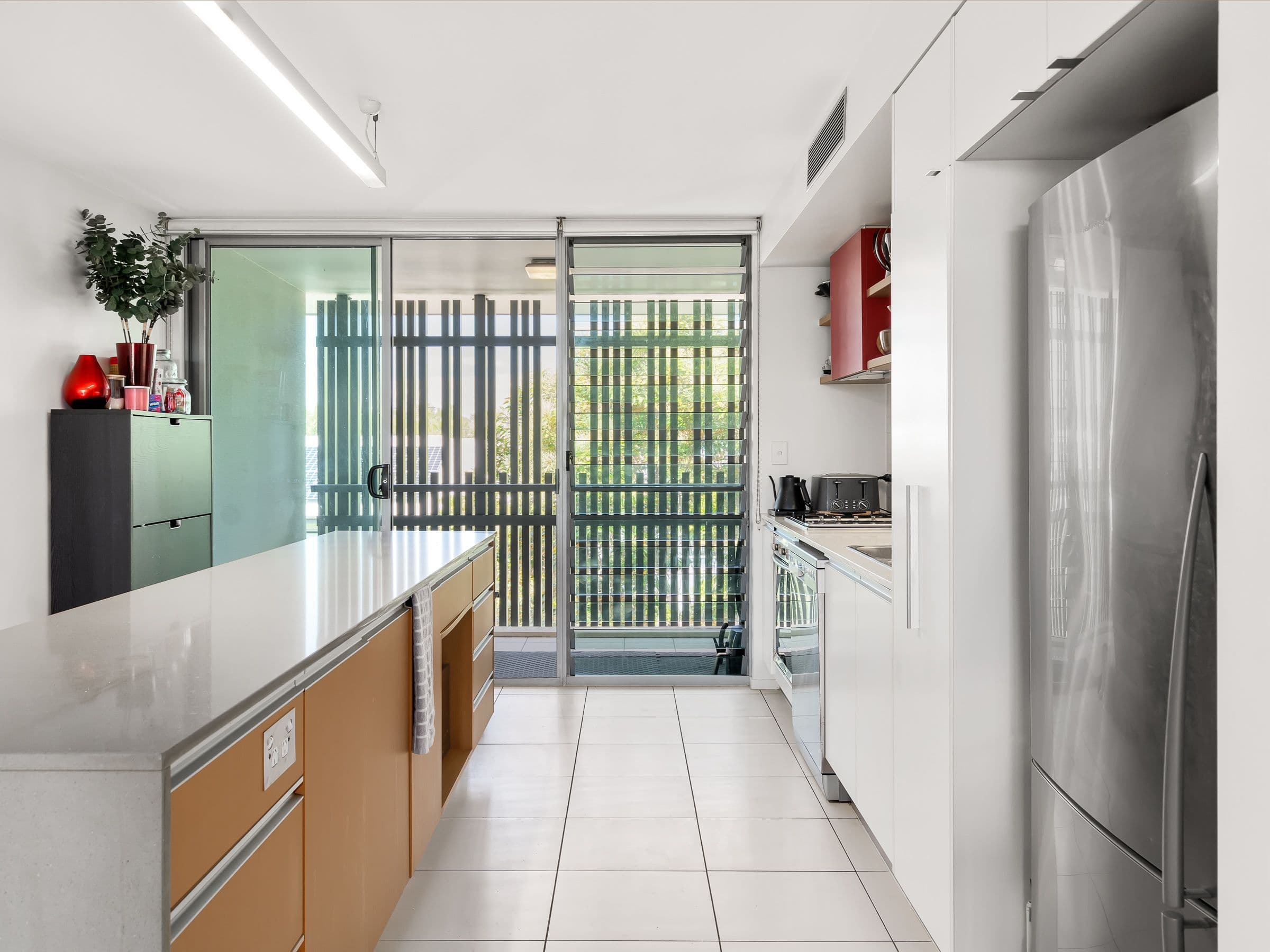 16 Waterline Crescent, Bulimba QLD 4171, Bulimba - Thumbnail 5