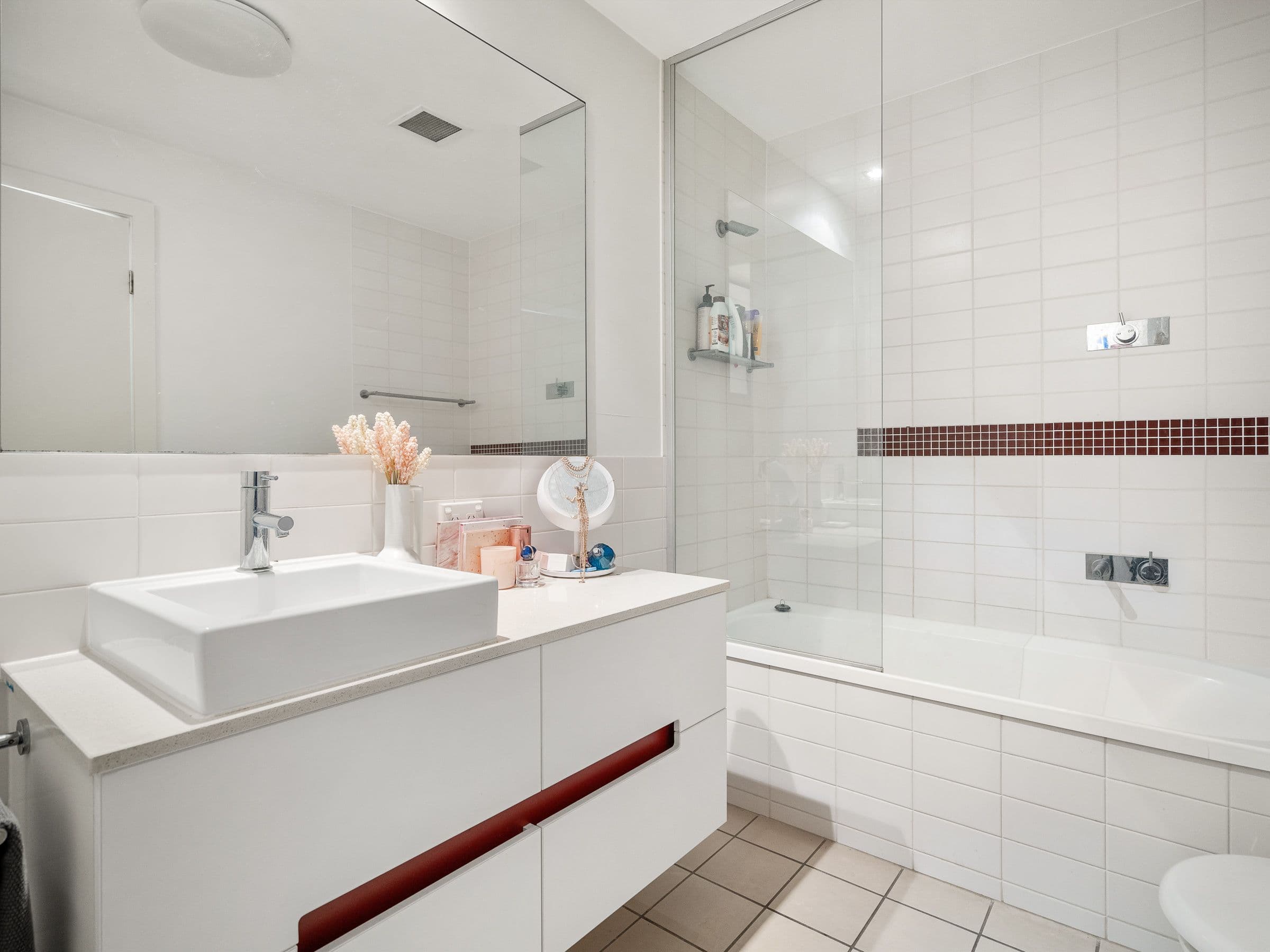 16 Waterline Crescent, Bulimba QLD 4171, Bulimba - Thumbnail 8