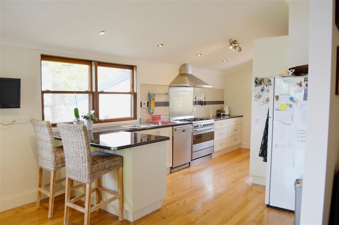 48 Carey Street, Tumut - Thumbnail 5