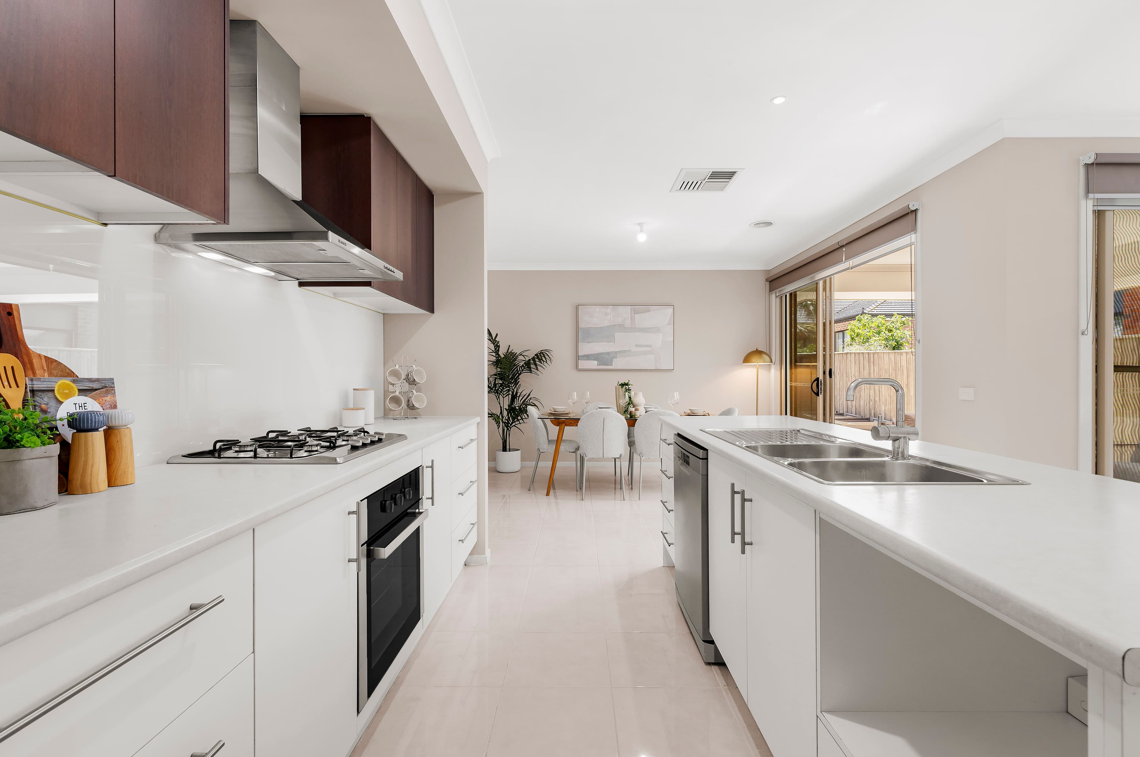 21 Cloverfield Crescent, Wollert VIC 3750, Wollert - Thumbnail 2