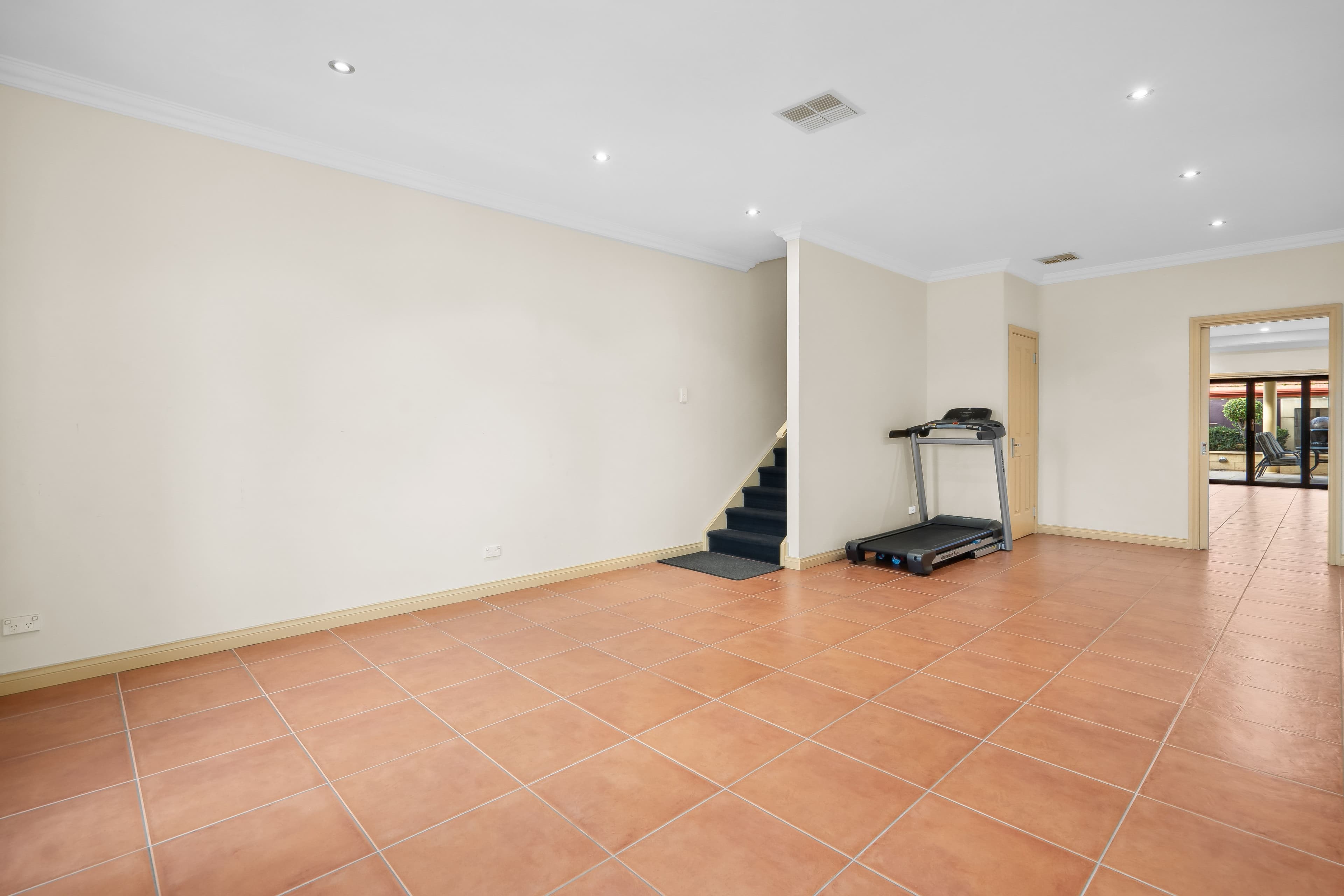 28 Formby Crescent, Port Adelaide SA 5015, Port Adelaide - Thumbnail 4