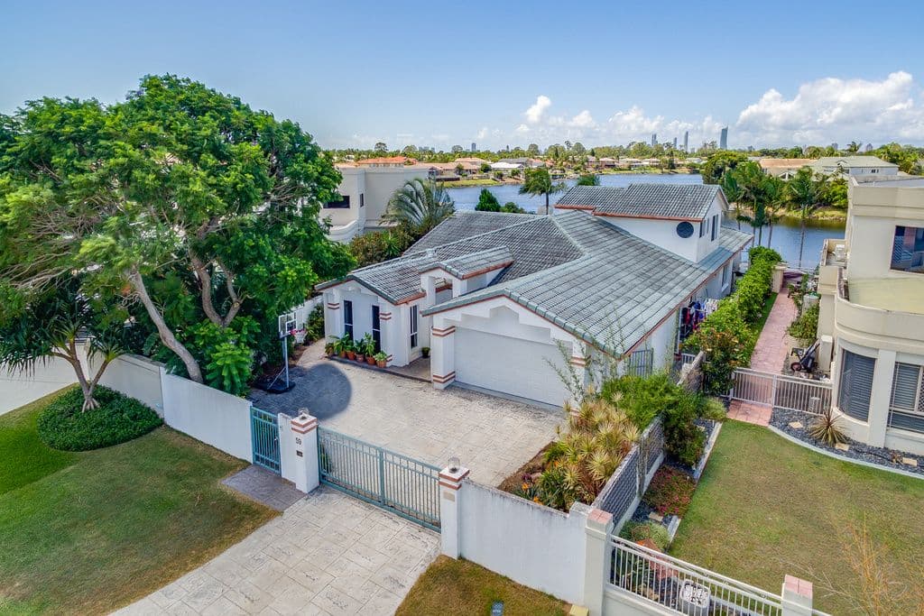 59 Montevideo Drive, Clear Island Waters QLD 4226, Clear Island Waters - Thumbnail 2