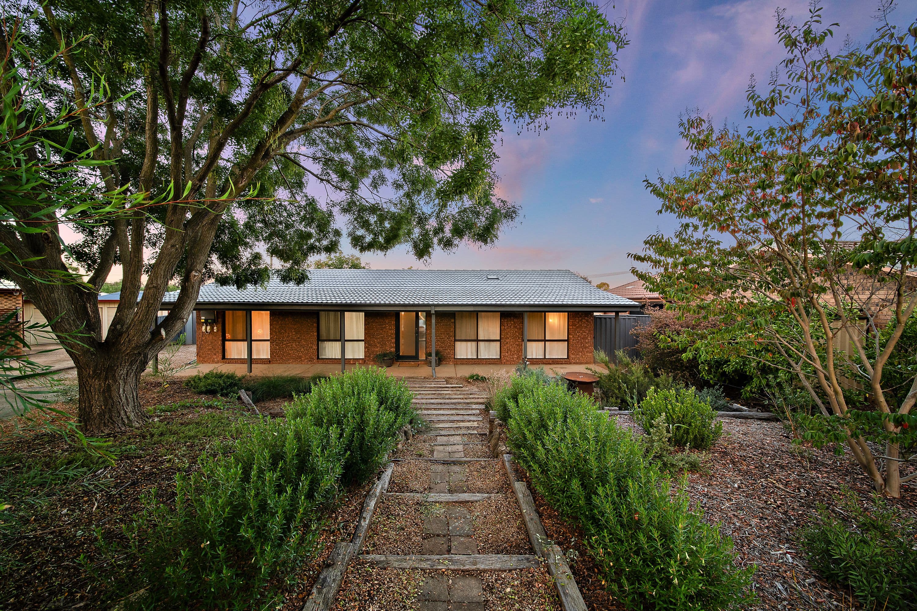 10 Tilley Place, McKellar ACT 2617, McKellar - Thumbnail 2