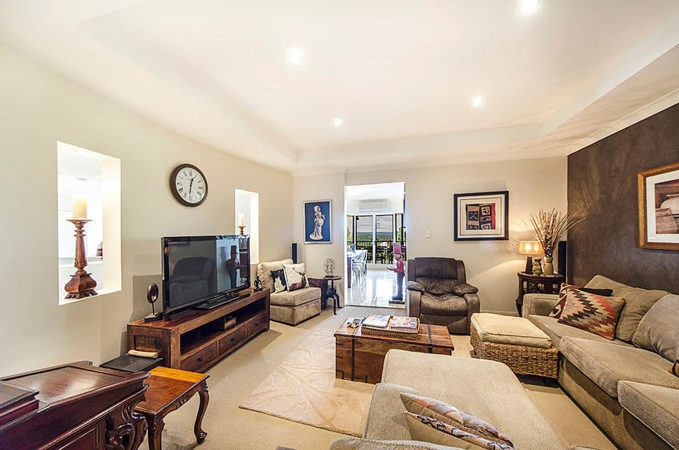 33 Harvey Street, Mount Lofty QLD 4350, Mount Lofty - Thumbnail 2