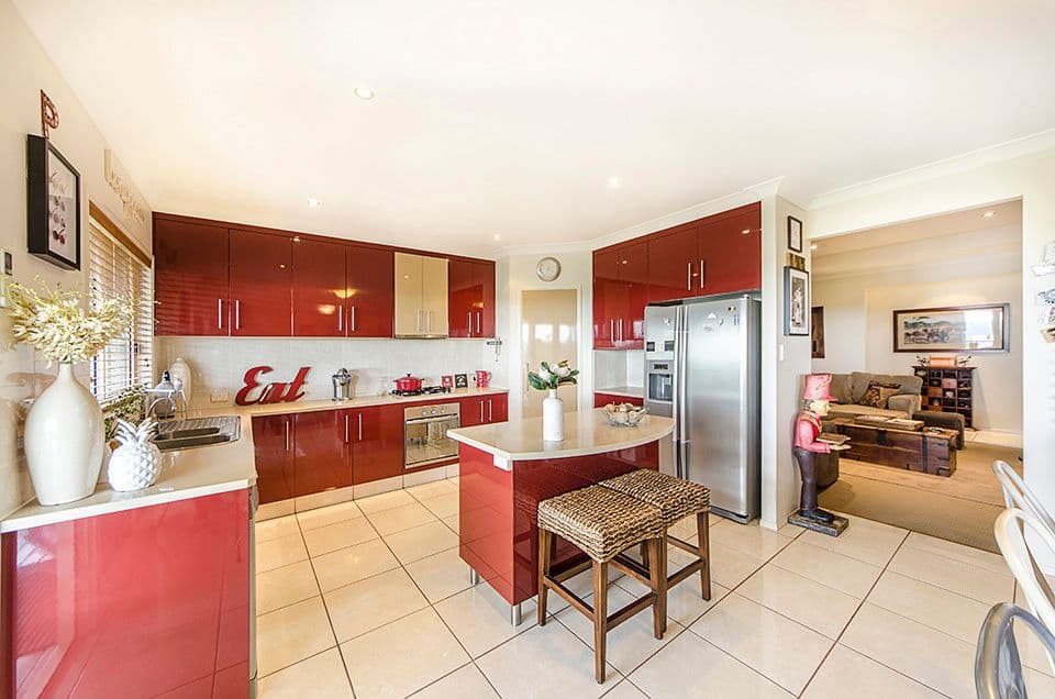 33 Harvey Street, Mount Lofty QLD 4350, Mount Lofty - Thumbnail 3