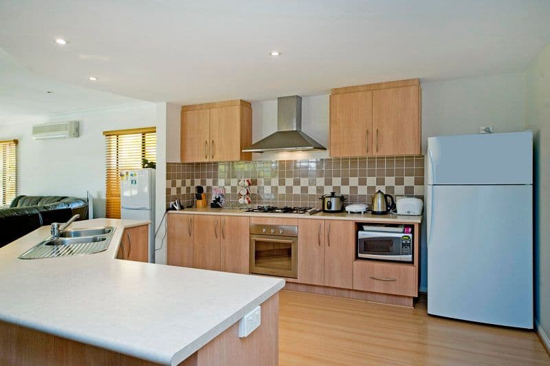 6 Sailaway Court, Coomera Waters QLD 4209, Coomera - Thumbnail 2